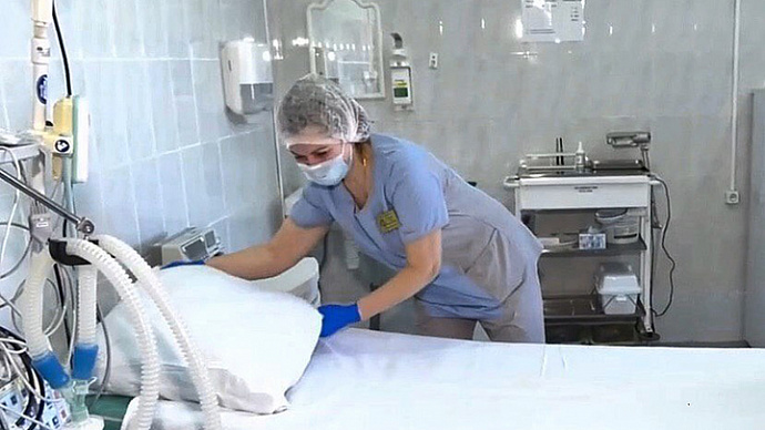 Более 800 мест в свердловских больницах вернут к обычной работе