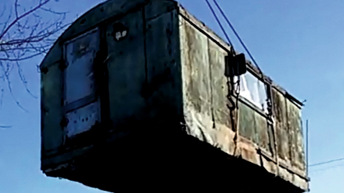 На Уктусе закрыли стоянку грузовиков, мешавшую пассажирам городской электрички