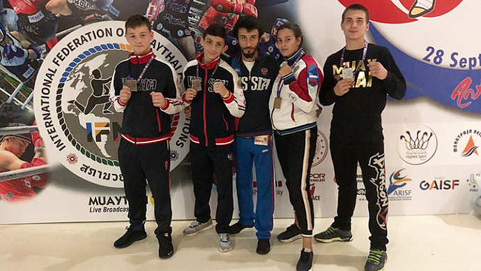 Свердловчане завоевали четыре медали на первенстве мира по тайскому боксу