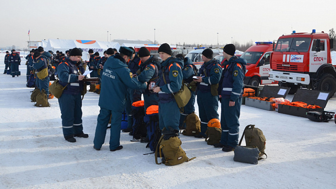 Безопасность новогодних праздников обеспечат 2000 свердловских спасателей
