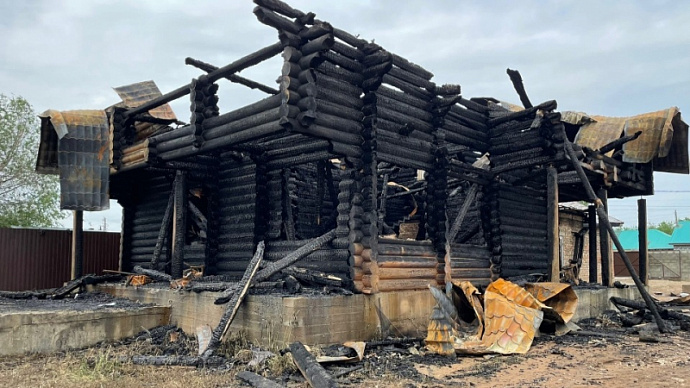 Стихия против ипотеки: под Самарой от удара молнии сгорел дом