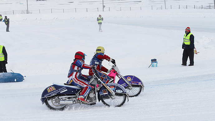 Уралец вышел в лидеры финала Кубка России по гонкам на льду