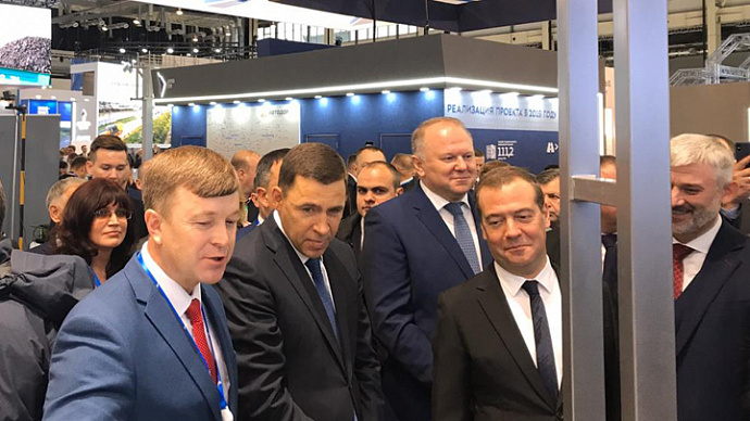 Дмитрий Медведев посетил выставку «Дорога-2019» в Екатеринбурге