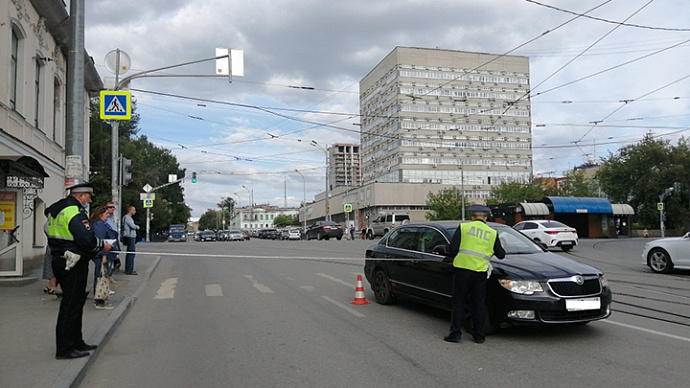 В центре Екатеринбурга «Шкода» сбила 11-летнюю велосипедистку
