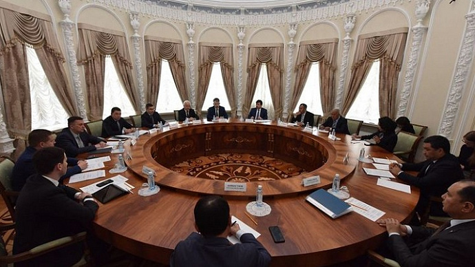 Евгений Куйвашев с Владимиром Якушевым провели переговоры с министром экономики Киргизии 