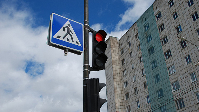 ГИБДД уменьшит дорожные знаки по всей России