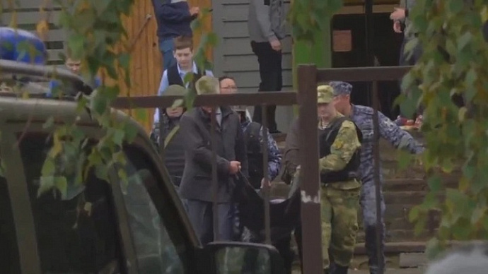 Раскрыта личность стрелка в школе Ижевска, где погибло 13 человек 