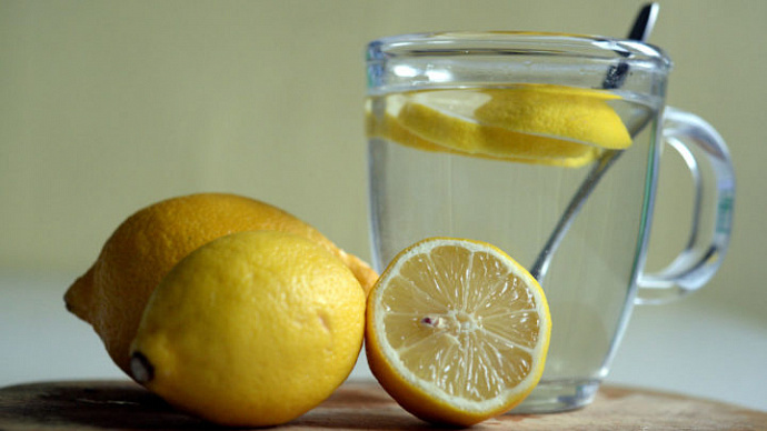 Лечение простуды с помощью простых лимонов
