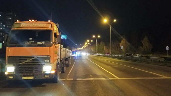 В Екатеринбурге грузовик сбил 55-летнего велосипедиста