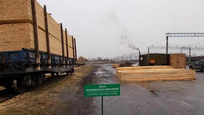 Уральские таможенники не дали вывезти лес на 1,5 млн рублей