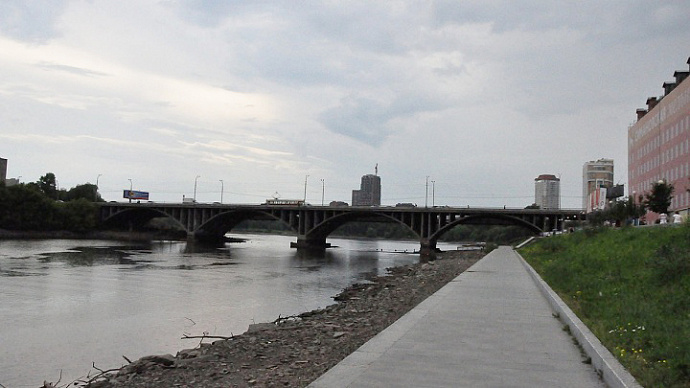 Макаровский мост в Екатеринбурге закрыли до 30 августа
