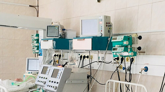 В детскую больницу Екатеринбурга поступили новые аппараты ИВЛ