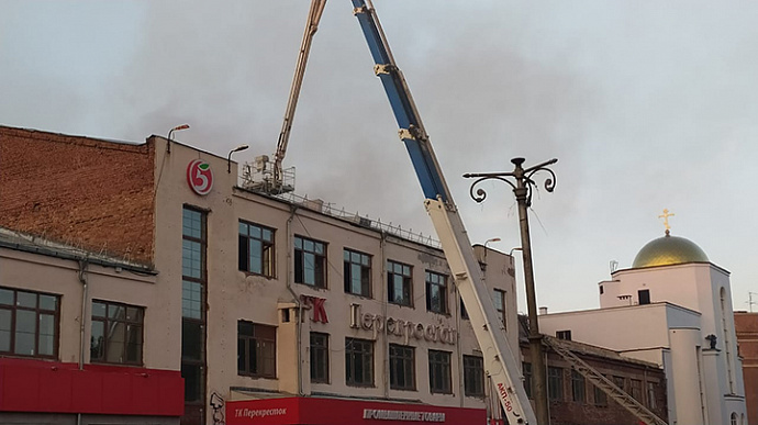 В Екатеринбурге ликвидирован крупный пожар на бульваре Культуры