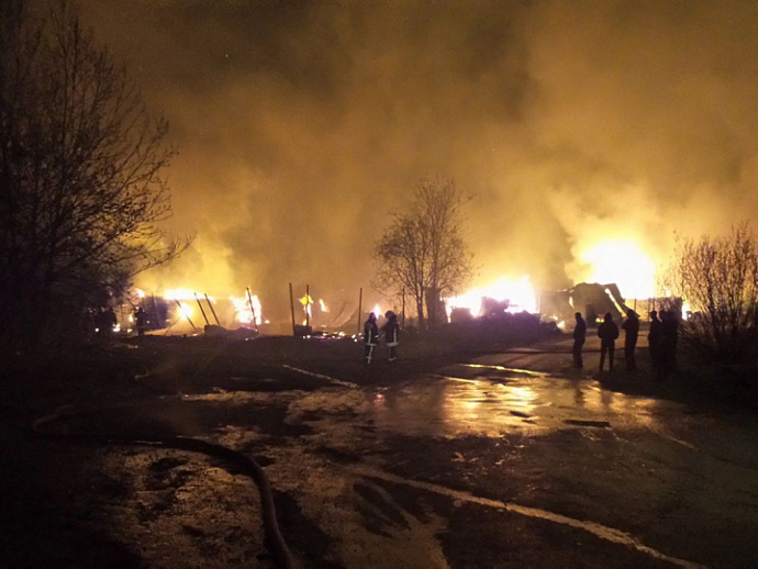 В Екатеринбурге потушен крупный пожар вблизи Сортировки