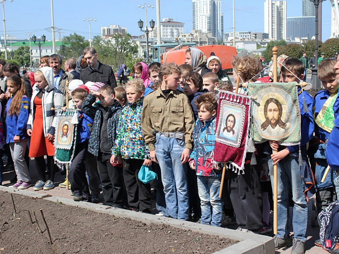 Детский крестный ход пройдёт в Екатеринбурге под девизом «Верим. Действуем»