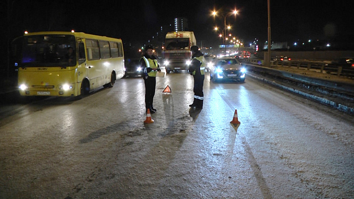 В Екатеринбурге на Объездной дважды сбили незаметного пешехода