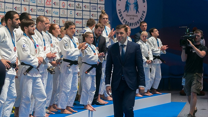 Евгений Куйвашев наградил немецких дзюдоистов, выигравших Чемпионат Европы в Екатеринбурге