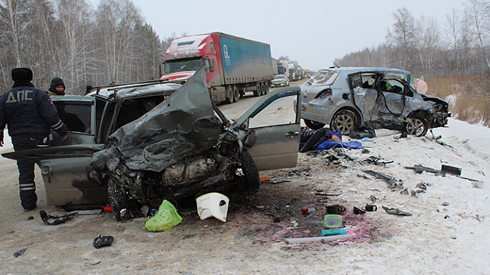 8 человек погибли в ДТП на Среднем Урале за один день