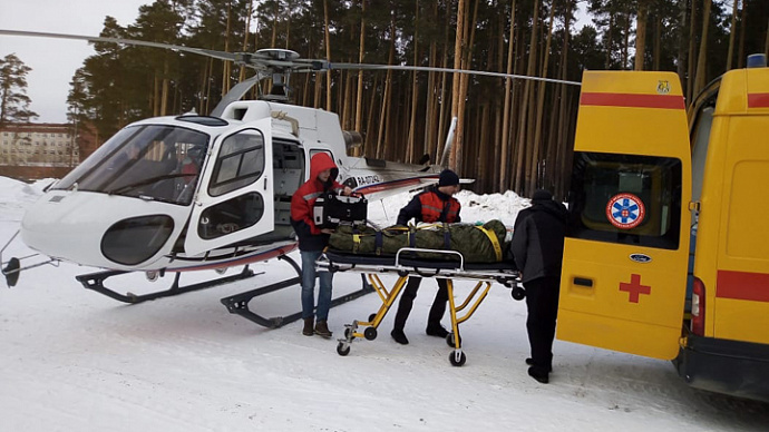 Двух беременных доставили в Екатеринбург вертолётами санитарной авиации