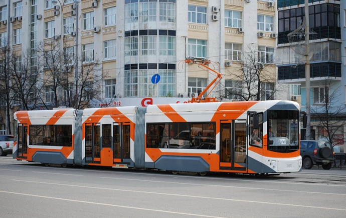 В Екатеринбурге появились выделенные трамвайные полосы