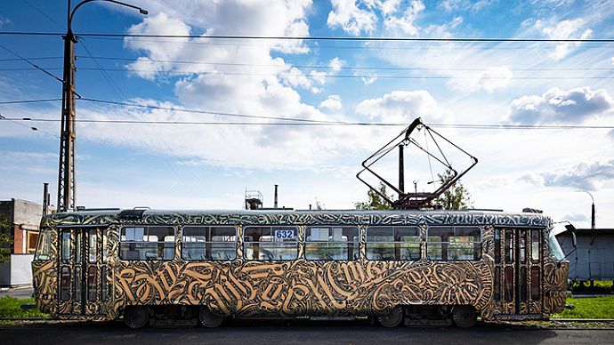 На улицы Екатеринбурга выйдет каллиграфический трамвай