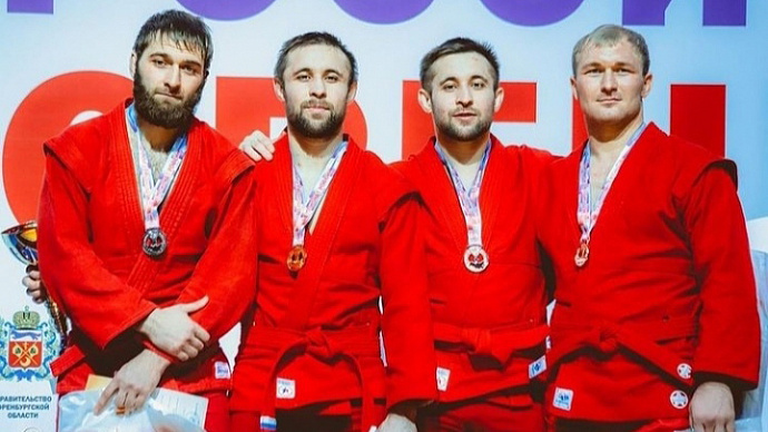 Уральские самбисты завоевали 9 медалей на чемпионате России