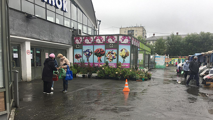 В Екатеринбурге ищут виновника ДТП на Шарташском рынке