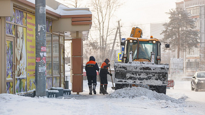 Больше 13 тысяч тонн снега вывезли из Екатеринбурга за сутки