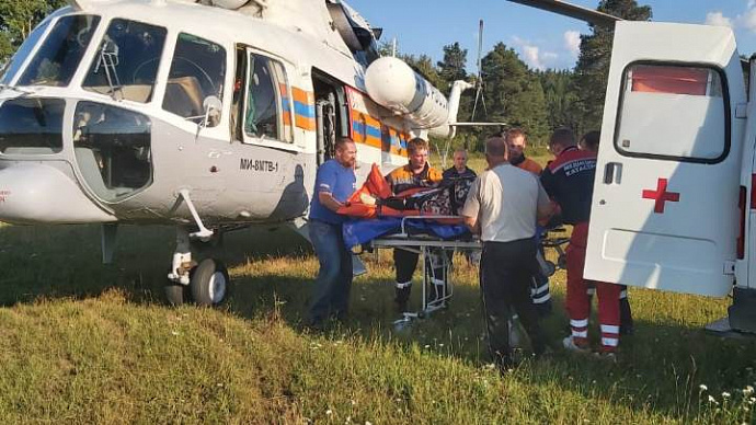 Жительнице Ушмы потребовалась экстренная помощь вертолёта санавиации