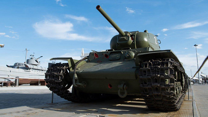 В музее УГМК появился легендарный танк-«призрак» КВ-1С