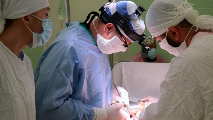 Хирурги ОКБ № 1 избавили екатеринбурженку от редкой раковой опухоли