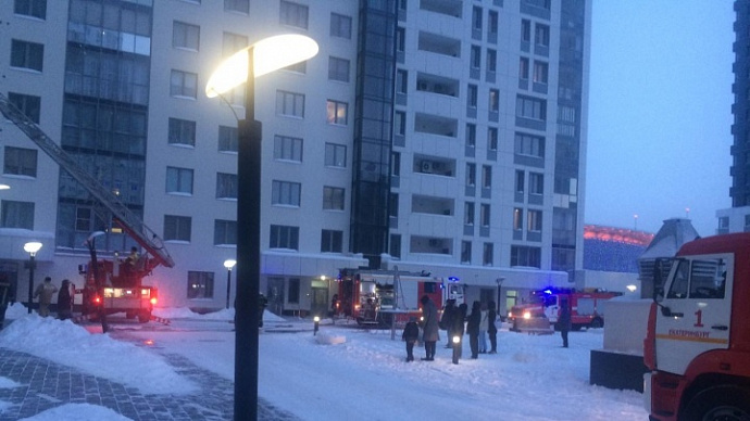 В Екатеринбурге из-за пожара на балконе эвакуировали 45 человек