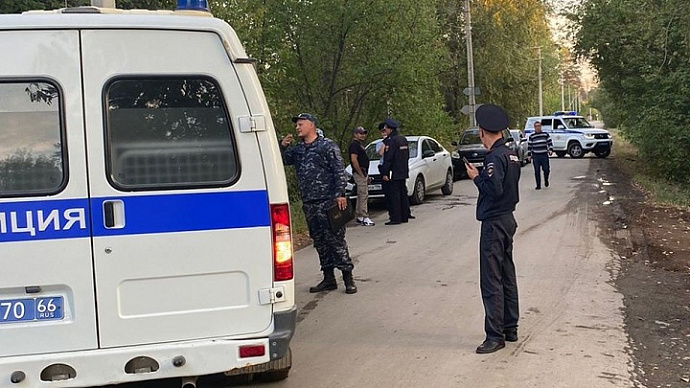 В Екатеринбурге арестован школьник, который ножом изрезал лицо 16-летней девочке 