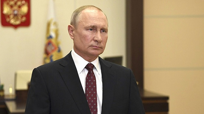 Владимир Путин внёс поправки по увеличению прожиточного минимума и МРОТ