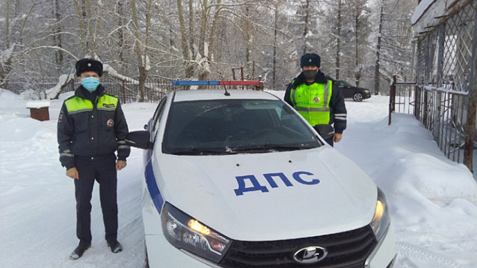 Полицейские выручили водителя «Газели» на Серовском тракте
