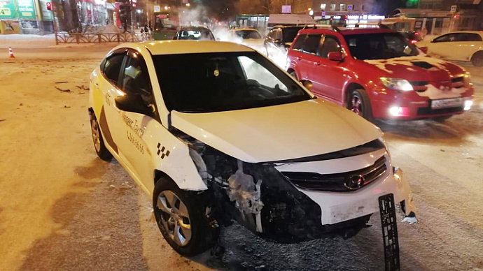 ГИБДД: в Екатеринбурге участились аварии с участием такси