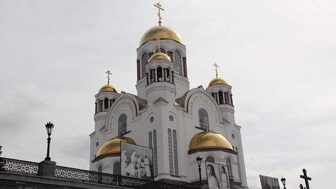 В храмах Екатеринбургской епархии молятся за жертв керченской трагедии