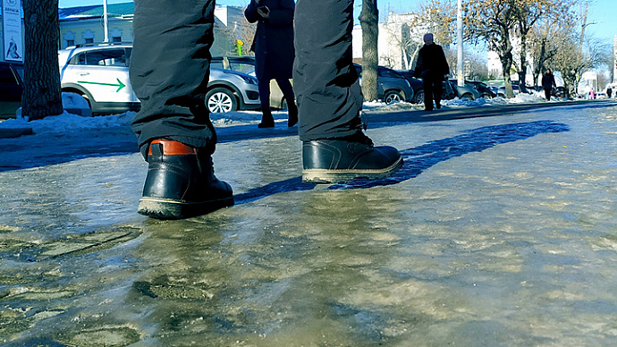 Осторожно, гололёд: погода в Свердловской области 24-26 февраля