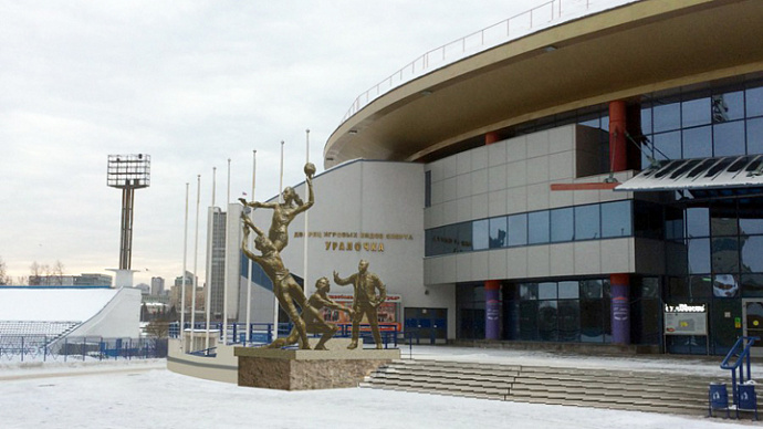 Памятник «Уралочке» и Николаю Карполю может появиться в Екатеринбурге