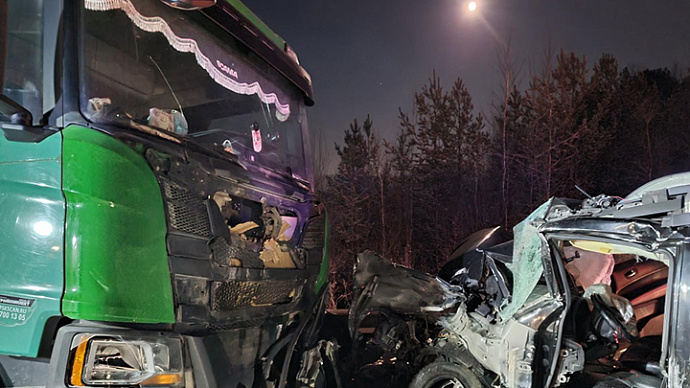 На Серовском тракте водитель «Ниссана» погиб в ДТП с фурой