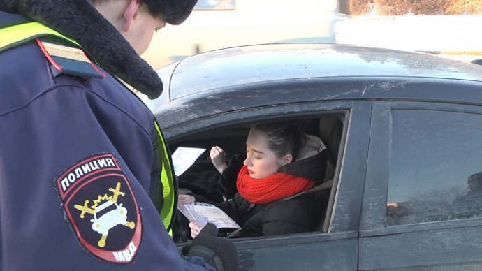 Полиция и приставы ловили водителей-должников во Втузгородке Екатеринбурга