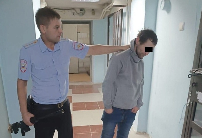 Полиция Екатеринбурга задержала гражданина, гулявшего по городу с «винтовкой»