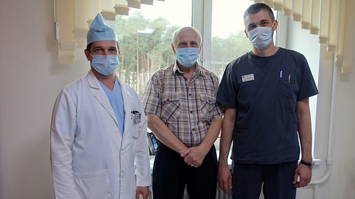 Свердловские хирурги провели сложнейшую имплантацию сердечного клапана