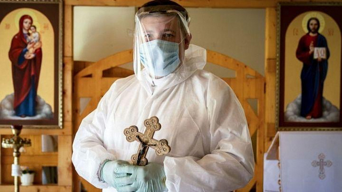 С божьей помощью: в России священников  будут привлекать в больницы