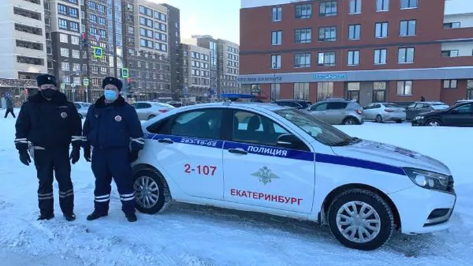 Полицейские Екатеринбурга помогли замёрзшей школьнице