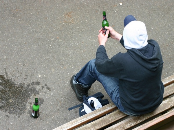 10 подростков из Первоуральска отравились алкоголем 