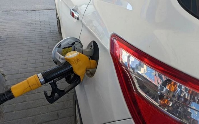 Эксперт: в зимний период 2023-2024 цены на бензин не изменятся