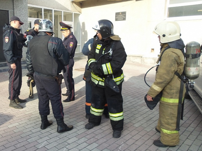 В центре Екатеринбурга эвакуированы несколько зданий из-за лжеминирования